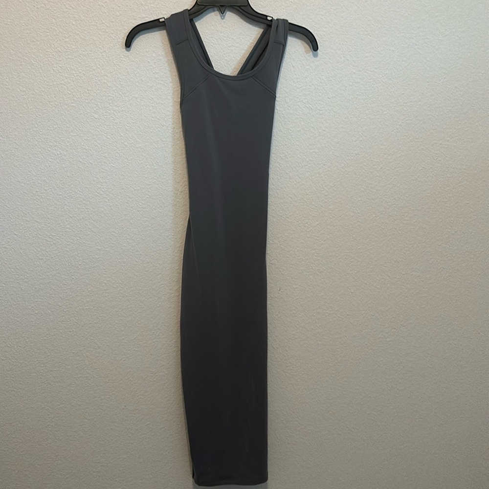 Lululemon picnic play dress size 4 in grey color